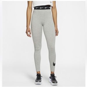 Nike High-Waisted Leggings